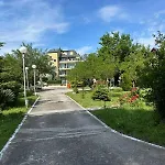 Hotel морска база даскалов # Daskalov Seaside Saints Constantine and Helena